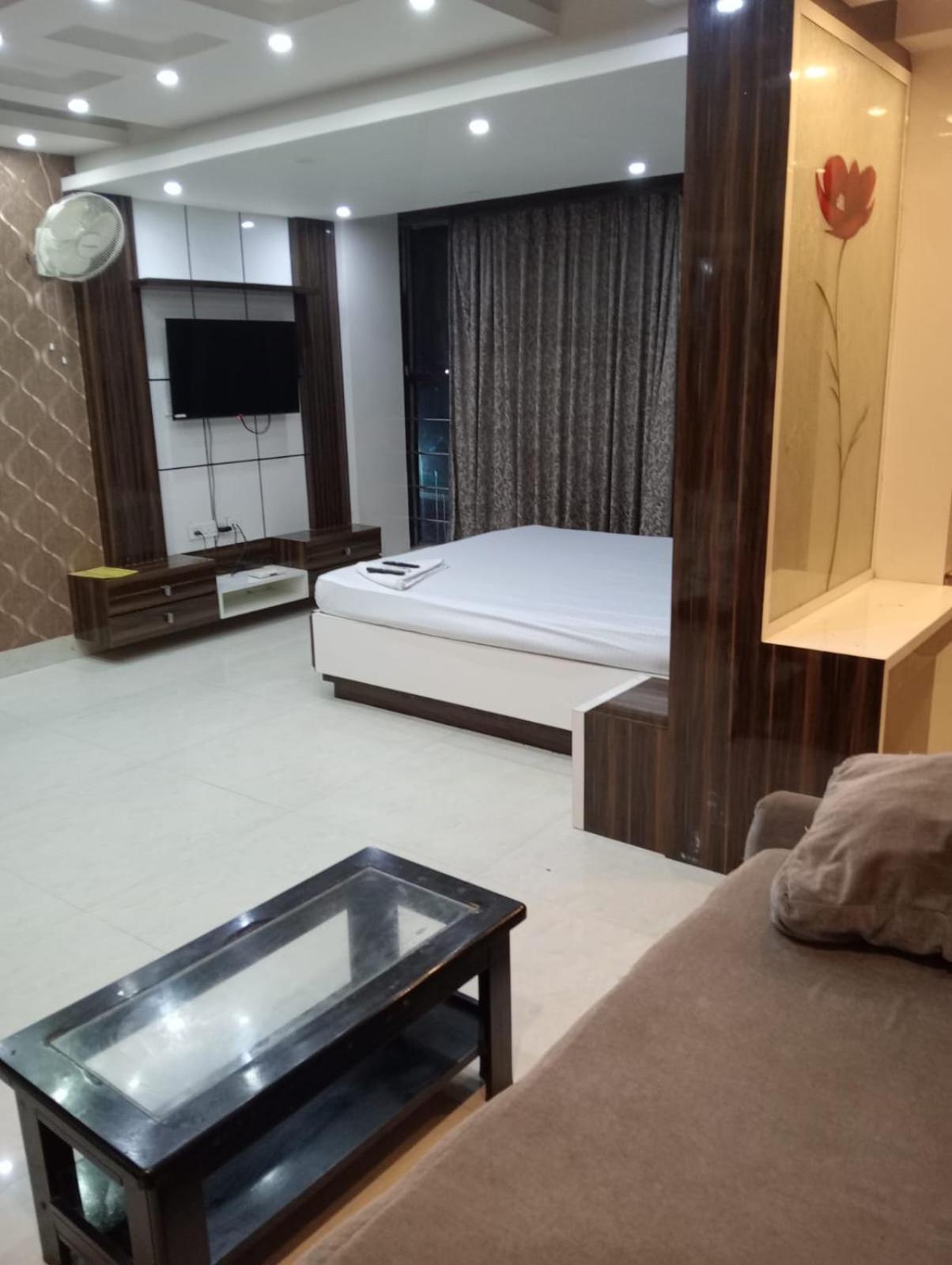 Deep Chinarpark,near Airport Guest house Kolkata